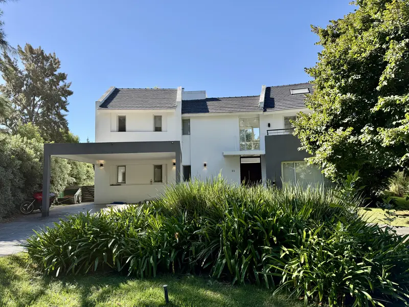 Casa en venta · Abril Club De Campo, Berazategui, GBA Sur, Provincia de Buenos Aires