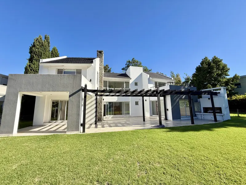 Casa en venta · Abril Club De Campo, Berazategui, GBA Sur, Provincia de Buenos Aires