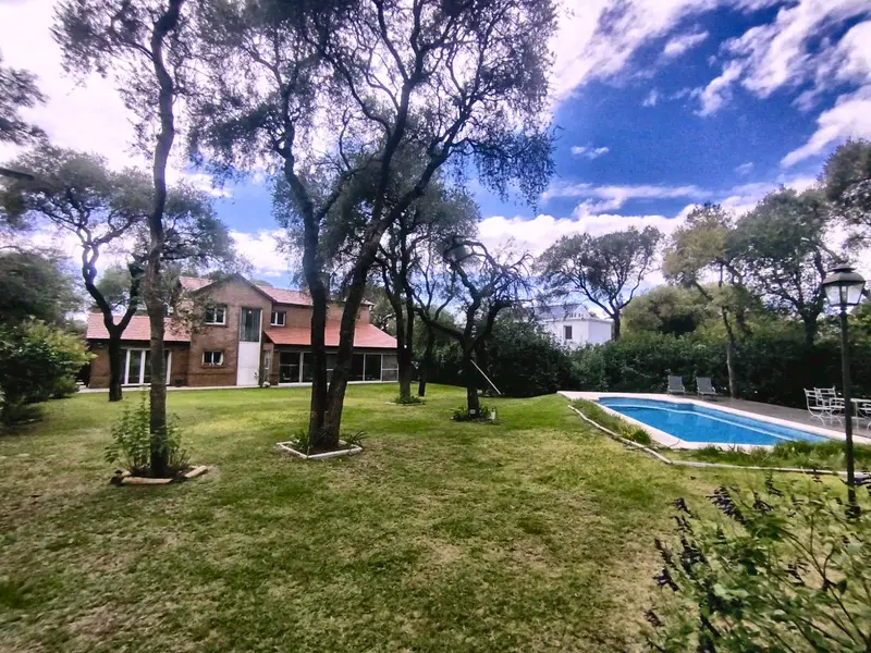 Casa en venta · Lomas de la Carolina, Córdoba Capital, Córdoba Casa en venta · Lomas de la Carolina, Córdoba Capital, Córdoba