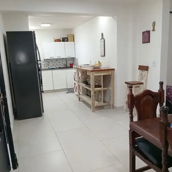 Cocina desde comedor diario.webp