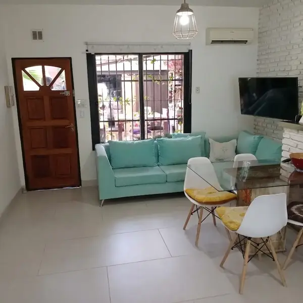 Entrada Living Comedor.webp