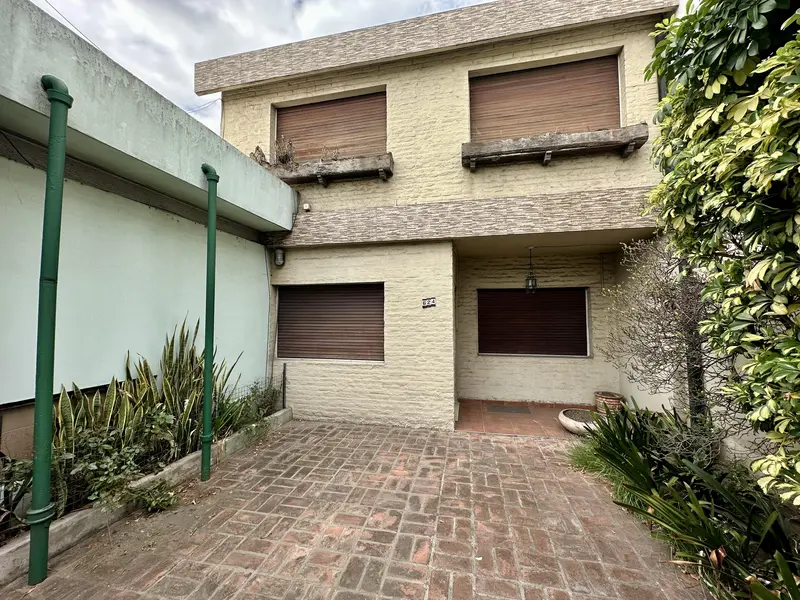 Casa en venta · Morón, GBA Oeste, Provincia de Buenos Aires