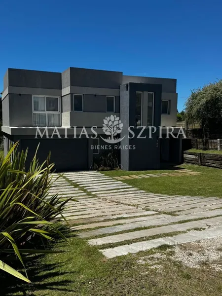 Casa en venta · Costa Esmeralda, Punta Medanos, La Costa, Costa Atlántica, Provincia de Buenos Aires