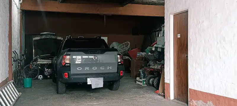 garage1.jpeg