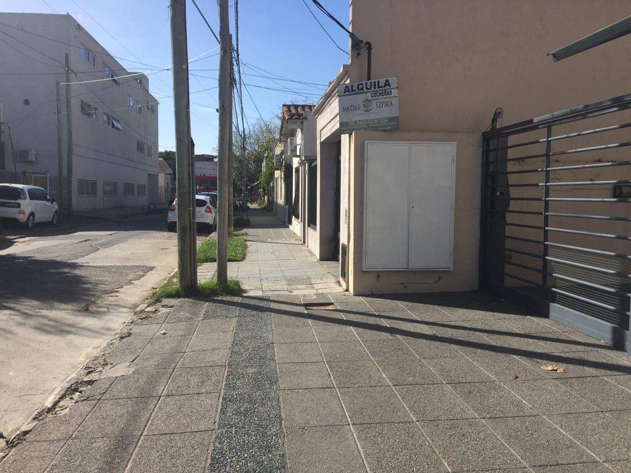 Cochera en alquiler · Castelar Sur, Castelar, Morón, GBA Oeste, Provincia de Buenos Aires