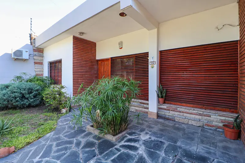 Casa en venta · Castelar, Morón, GBA Oeste, Provincia de Buenos Aires