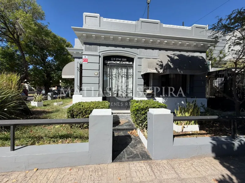 Casa en venta · Castelar, Morón, GBA Oeste, Provincia de Buenos Aires