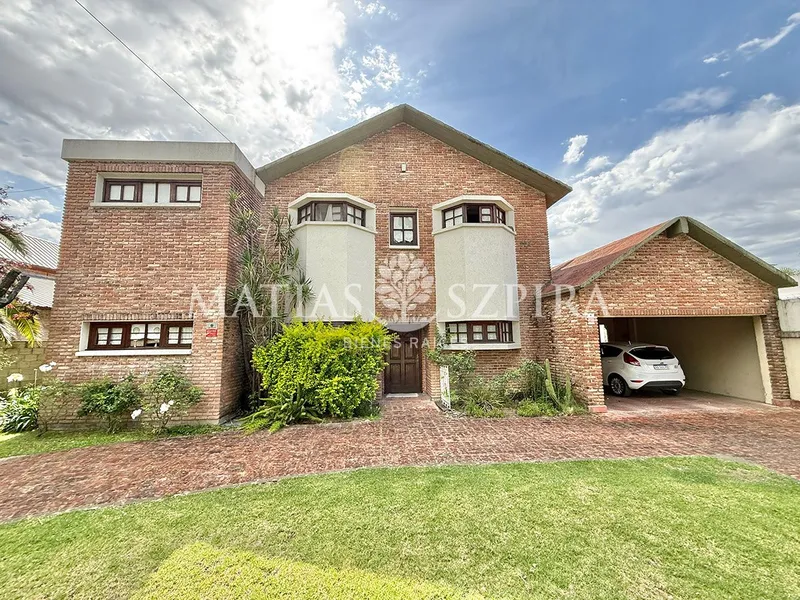 Casa en venta · Castelar Norte, Castelar, Morón, GBA Oeste, Provincia de Buenos Aires