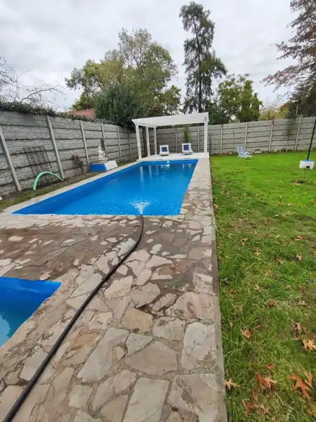 17_ Pileta exterior.jpeg