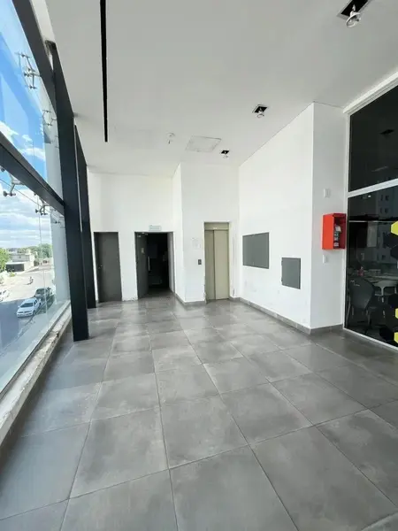 2043885296.webp