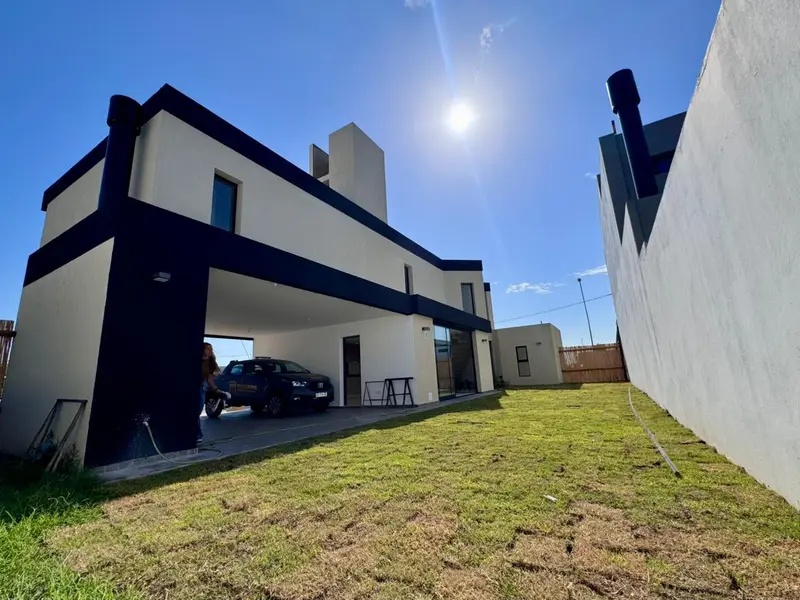 Casa en venta · Colinas de Manantiales, Córdoba Capital, Córdoba Casa en venta · Colinas de Manantiales, Córdoba Capital, Córdoba