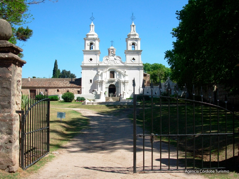 29-1_estancia-santa-catalina-exterior.jpg