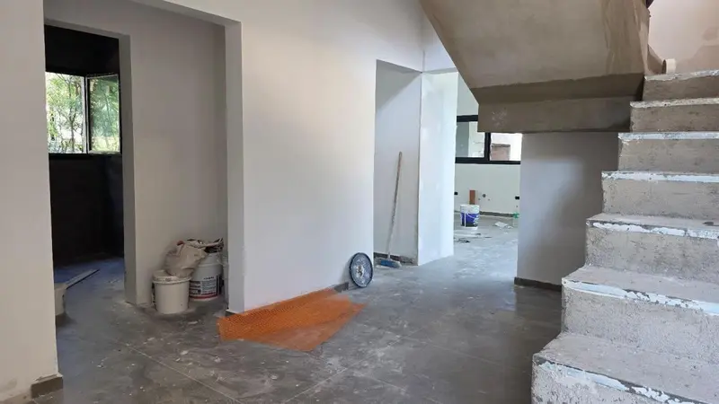 2030584363.jpg