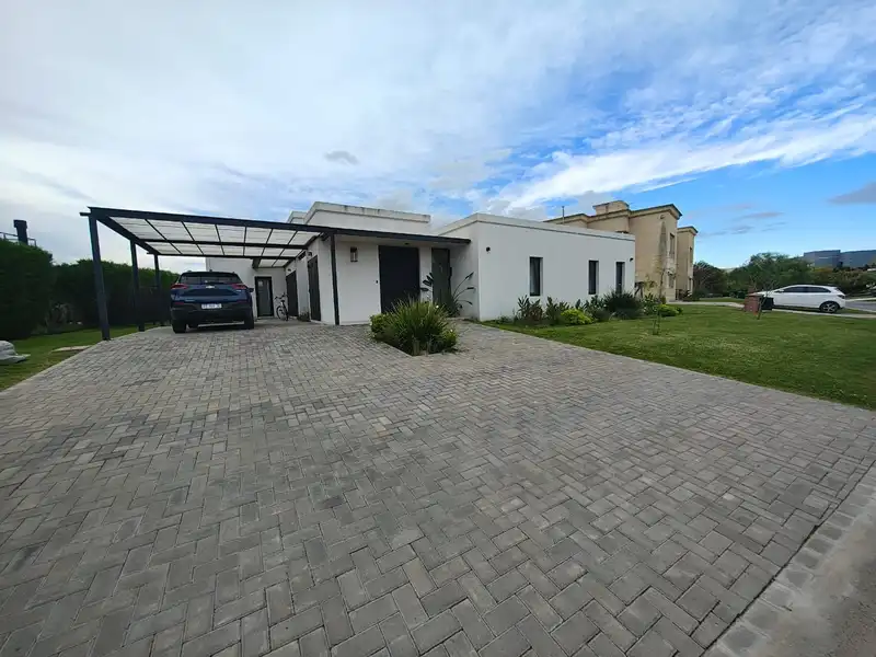 Casa en alquiler · San Sebastián, Escobar, GBA Norte, Provincia de Buenos Aires