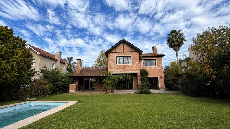 Casa en venta · Barrio Parque Leloir, Ituzaingó, GBA Oeste, Provincia de Buenos Aires