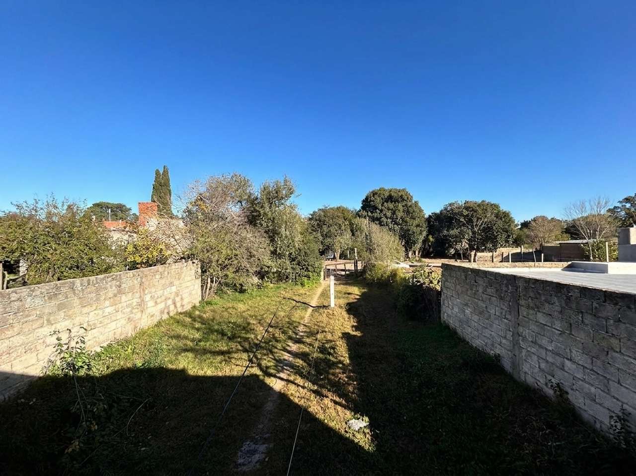 Oportunidad en Villa Rivera Indarte – Casa para Flipping(reciclar) con gran Parque - foto 2