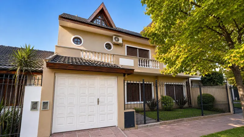 Casa en venta · Castelar, Morón, GBA Oeste, Provincia de Buenos Aires