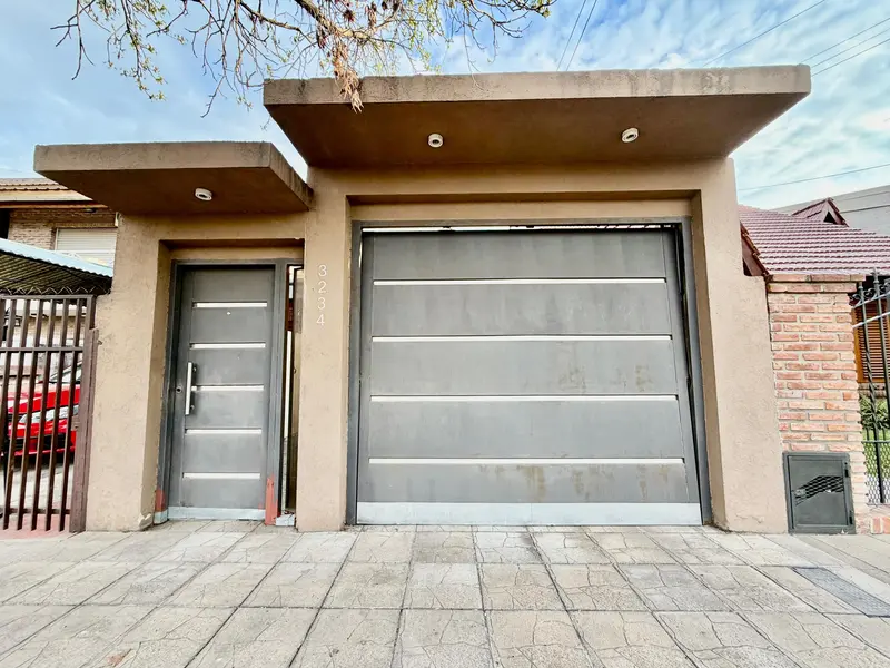 Casa en venta · Castelar, Morón, GBA Oeste, Provincia de Buenos Aires