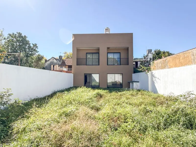 casa fondo.jpg