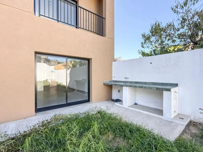 casa fondo2.jpg