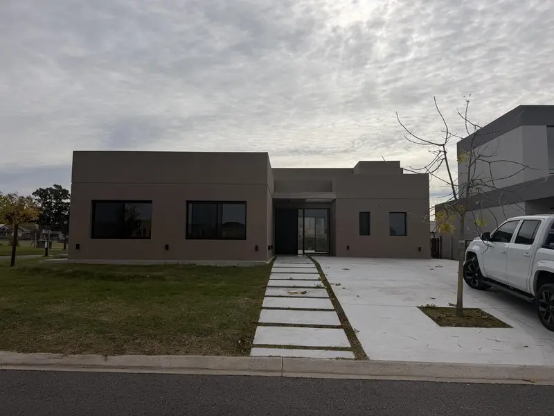Casa en venta · Santo Tomas, Pilar, GBA Norte, Provincia de Buenos Aires