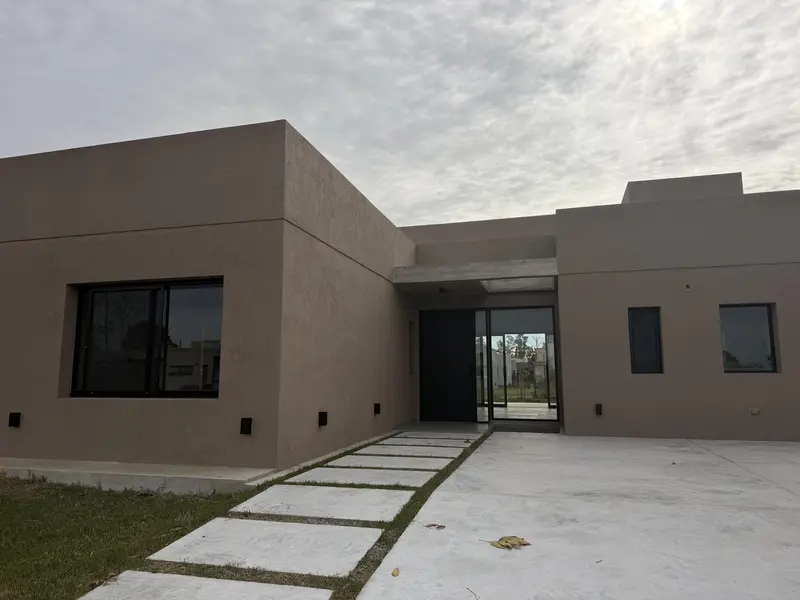 Casa en venta · Santo Tomas, Pilar, GBA Norte, Provincia de Buenos Aires
