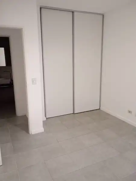803423.jpg