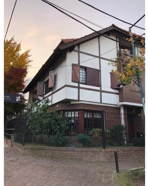 Casa en venta · Martinez, San Isidro, GBA Norte, Provincia de Buenos Aires Casa en venta · Martinez, San Isidro, GBA Norte, Provincia de Buenos Aires