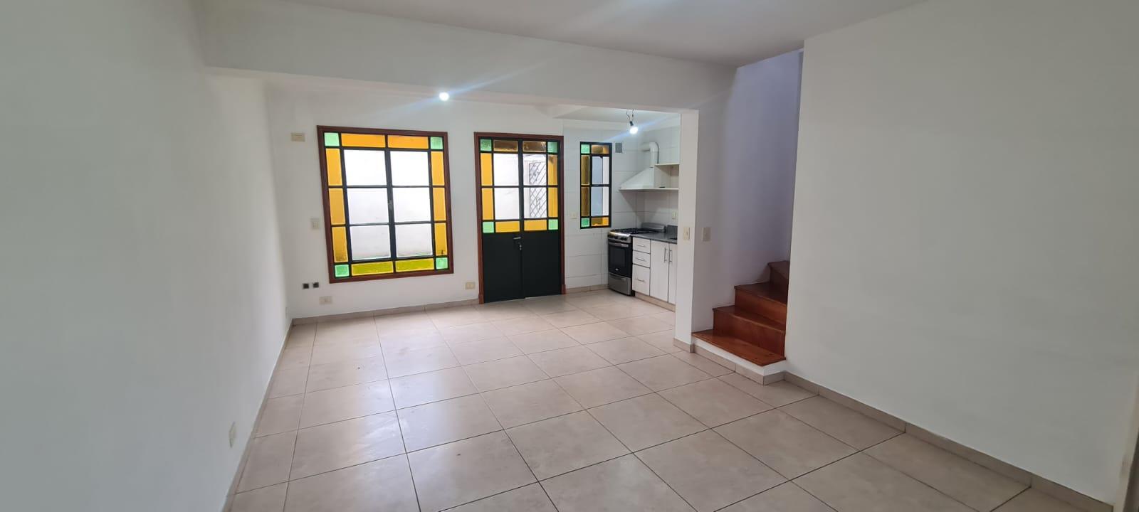 Casa en alquiler · Castelar, Morón, GBA Oeste, Provincia de Buenos Aires