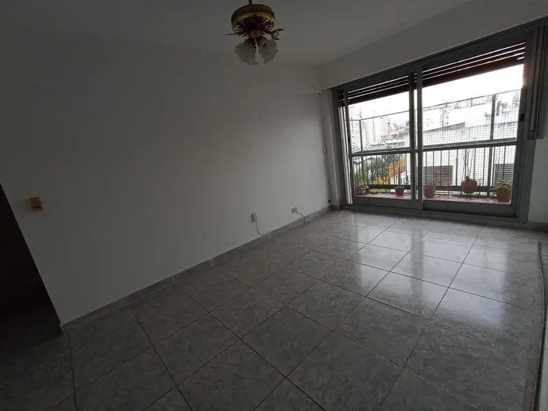 Departamento en alquiler · Flores, CABA