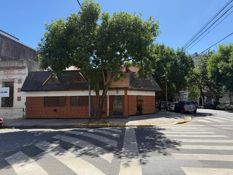 Casa en venta · Flores, CABA Casa en venta · Flores, CABA