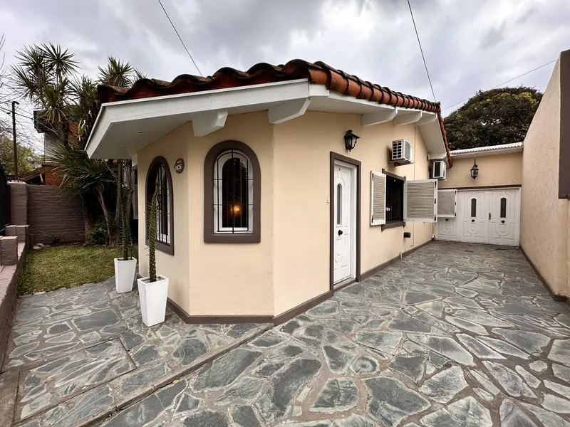 Casa en venta · Castelar, Morón, GBA Oeste, Provincia de Buenos Aires