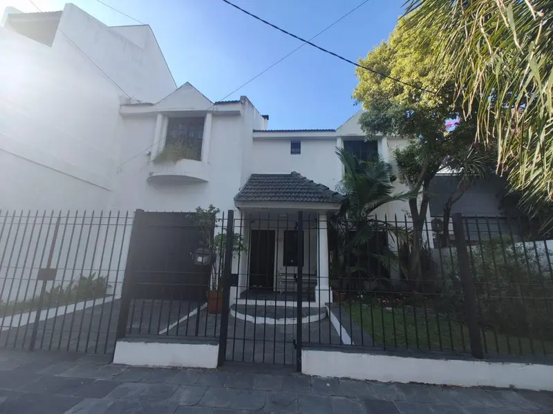 Casa en venta · Ramos Mejia, La Matanza, GBA Oeste, Provincia de Buenos Aires Casa en venta · Ramos Mejia, La Matanza, GBA Oeste, Provincia de Buenos Aires