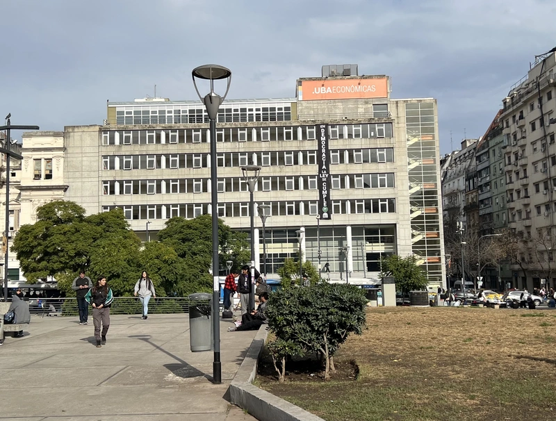 15-UBA ECONOMICAS.jpeg