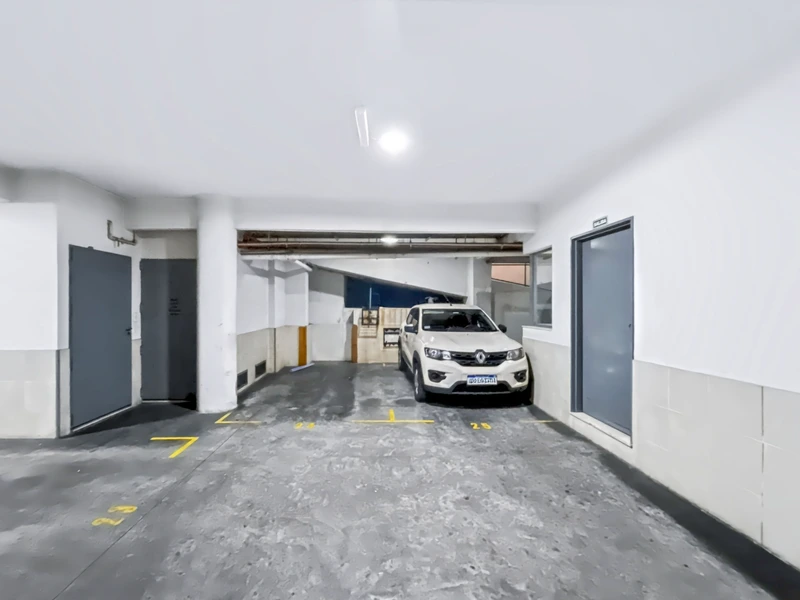 Garage 1-2 (1).jpg