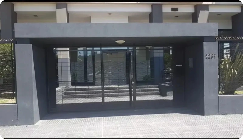 01_fachada_entrada.jpg