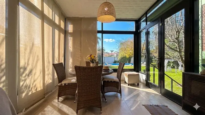 Casa en venta · Castelar, Morón, GBA Oeste, Provincia de Buenos Aires Casa en venta · Castelar, Morón, GBA Oeste, Provincia de Buenos Aires