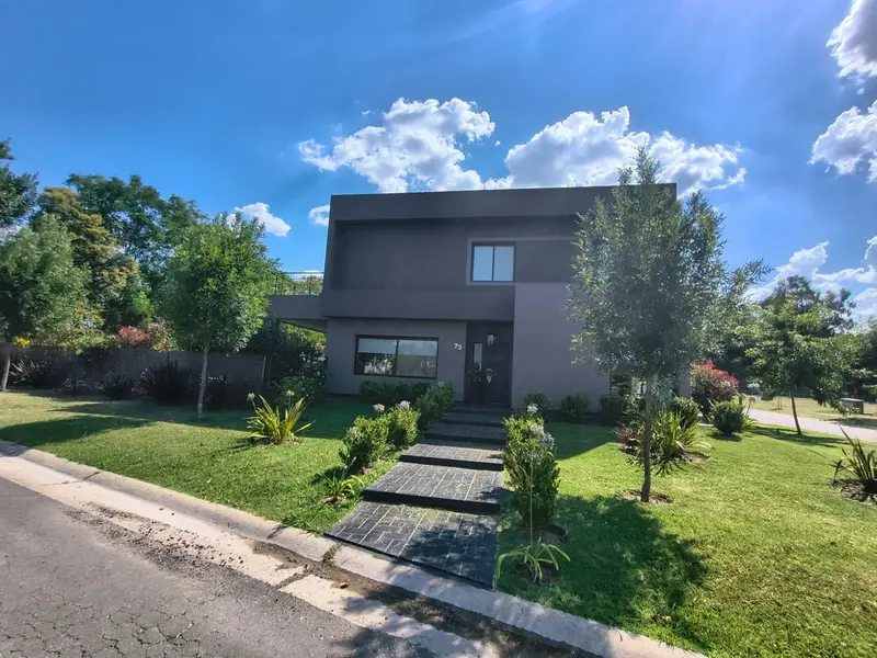 Casa en venta · Santa Lucía, Pilar Del Este, Pilar, GBA Norte, Provincia de Buenos Aires Casa en venta · Santa Lucía, Pilar Del Este, Pilar, GBA Norte, Provincia de Buenos Aires
