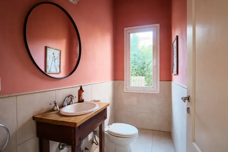 toilette portales.webp