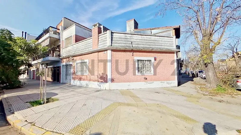Casa en venta · Villa Luro, CABA Casa en venta · Villa Luro, CABA