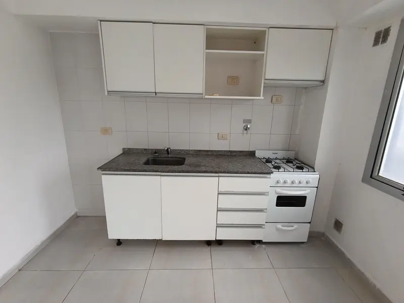 Departamento en alquiler · Flores, CABA
