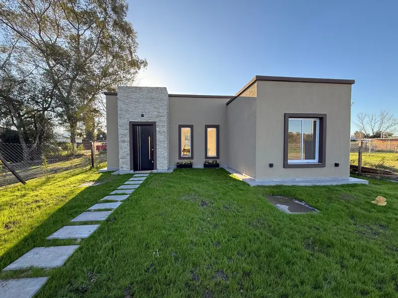 Casa en venta · Loma Verde, Escobar, GBA Norte, Provincia de Buenos Aires Casa en venta · Loma Verde, Escobar, GBA Norte, Provincia de Buenos Aires
