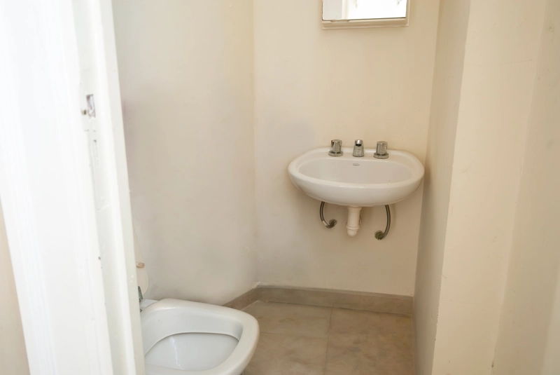 ban╠âo toilette.jpg