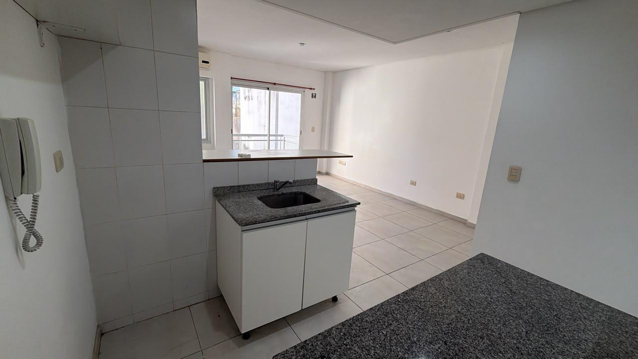 Departamento en alquiler · Flores, CABA