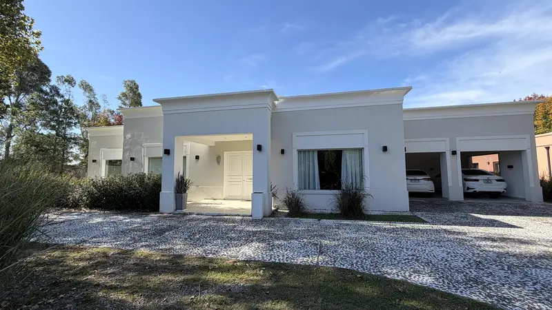 Casa en alquiler · Casuarinas del Pilar, Pilar, GBA Norte, Provincia de Buenos Aires