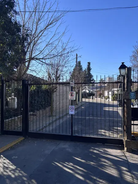 Casa en venta · San Isidro, GBA Norte, Provincia de Buenos Aires Casa en venta · San Isidro, GBA Norte, Provincia de Buenos Aires