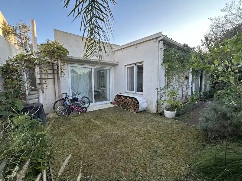 Casa en venta · San Isidro, GBA Norte, Provincia de Buenos Aires Casa en venta · San Isidro, GBA Norte, Provincia de Buenos Aires
