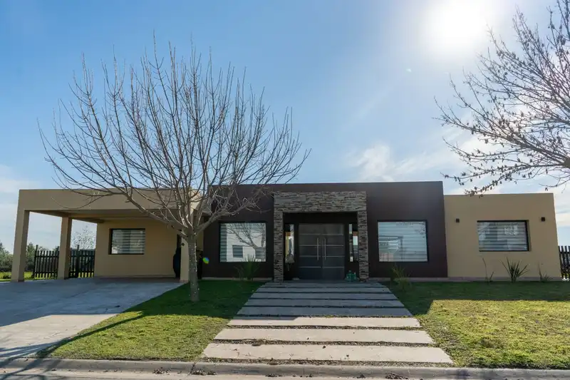 Casa en venta · San Sebastián, Escobar, GBA Norte, Provincia de Buenos Aires Casa en venta · San Sebastián, Escobar, GBA Norte, Provincia de Buenos Aires