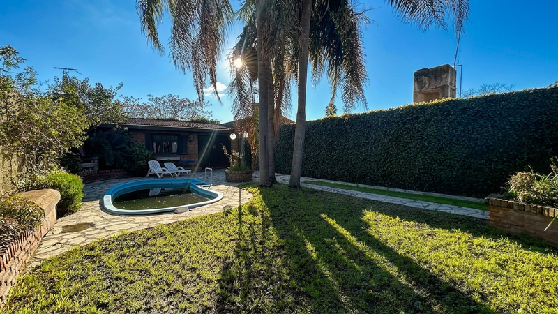 Casa en venta · Castelar, Morón, GBA Oeste, Provincia de Buenos Aires Casa en venta · Castelar, Morón, GBA Oeste, Provincia de Buenos Aires