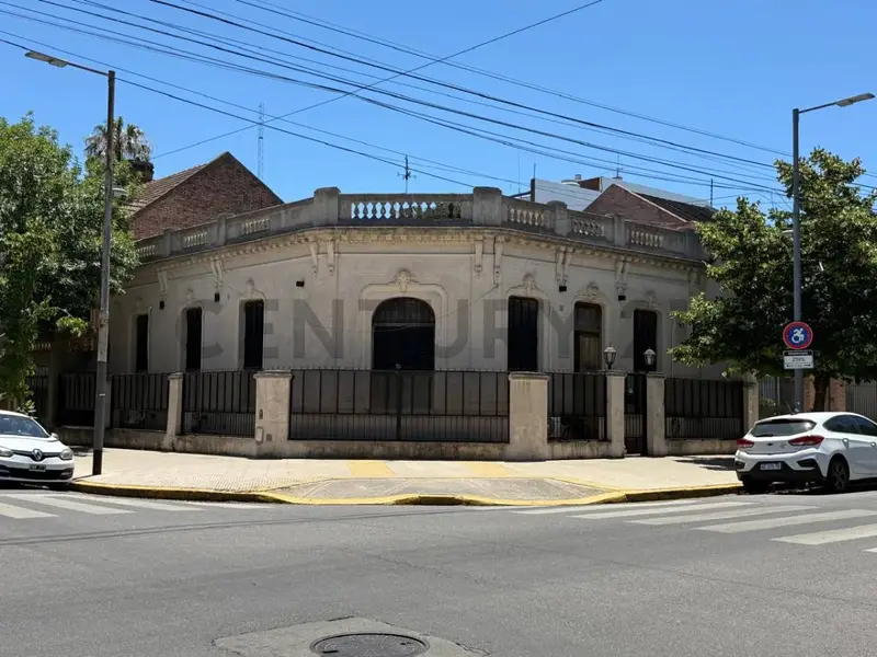 Casa en alquiler · Villa Devoto, CABA